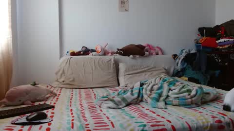 Malita online show from 12-19-25, 04:47