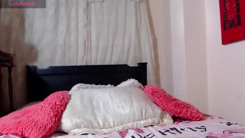 Malory  online show from 12-17-25, 04:18