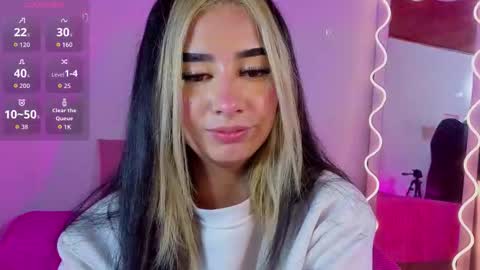 Malory  online show from 11-19-25, 07:03