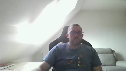 Snapshot of malou2927 chatting on 01-19-25, 12:50 breton online show from 01-19-25, 12:50