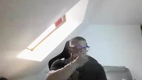 breton online show from 02-15-26, 08:57