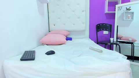 Snapshot of malu_hot69 chatting on 01-26-25, 12:11 Malu online show from 01-26-25, 12:11