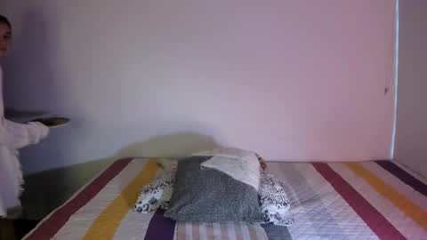 Snapshot of malucam_06 chatting on 11-29-25, 08:56 instagram nueela online show from 11-29-25, 08:56