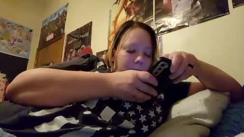 mama_1020 online show from 12-18-24, 08:42