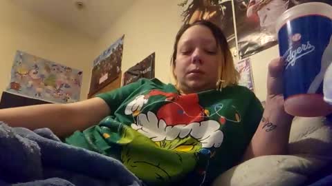 mama_1020 online show from 12-23-24, 07:38