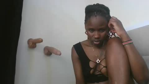 mamaa online show from 04-21-26, 02:51