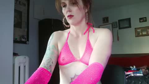 Snapshot of mamafoxxx911 chatting on 10-03-25, 09:45 mamafoxxx911 online show from 10-03-25, 09:45