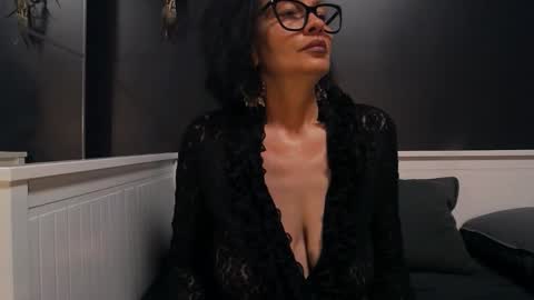 ioana love online show from 04-15-26, 08:09