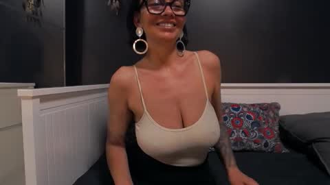 ioana love online show from 04-26-26, 08:39