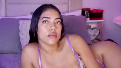 Snapshot of mami_natacha19x chatting on 07-23-26, 10:13 nati online show from 07-23-26, 10:13