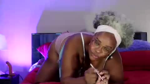 Snapshot of mamigilf66 chatting on 07-08-26, 01:21 mamigilf66 online show from 07-08-26, 01:21