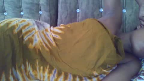 Snapshot of mammaplay chatting on 10-11-25, 06:34 mammaplay online show from 10-11-25, 06:34