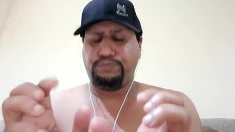 Snapshot of man_new chatting on 11-19-25, 12:43 Man new online show from 11-19-25, 12:43