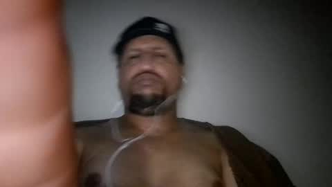 Snapshot of man_new chatting on 04-16-26, 01:17 Man new online show from 04-16-26, 01:17
