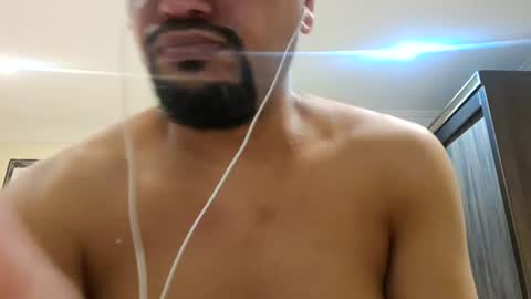 Snapshot of man_new chatting on 06-16-26, 02:47 Man new online show from 06-16-26, 02:47