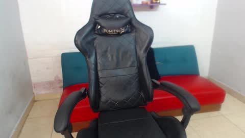 man_san11 online show from 11-15-25, 05:53