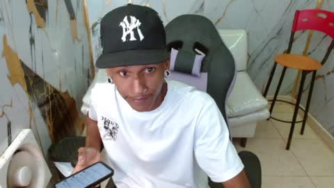 Snapshot of man_sant11 chatting on 04-04-26, 02:47 man_sant11 online show from 04-04-26, 02:47