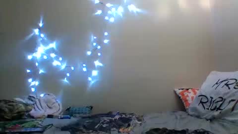 Snapshot of mandilube39 chatting on 12-25-24, 09:34 mindy22 online show from 12-25-24, 09:34