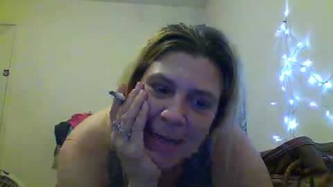 Snapshot of mandilube39 chatting on 12-25-24, 11:53 mindy22 online show from 12-25-24, 11:53
