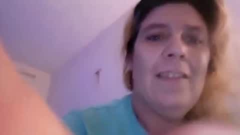 Snapshot of mandilube39 chatting on 01-05-25, 11:01 mindy22 online show from 01-05-25, 11:01