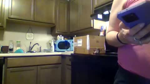 Snapshot of mandilube39 chatting on 02-08-25, 11:24 mindy22 online show from 02-08-25, 11:24