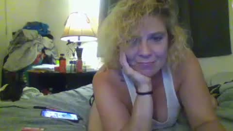 Snapshot of mandilube39 chatting on 09-11-25, 08:47 mindy22 online show from 09-11-25, 08:47