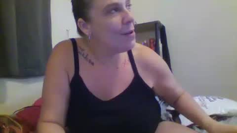 Snapshot of mandilube39 chatting on 10-06-25, 03:04 mindy22 online show from 10-06-25, 03:04