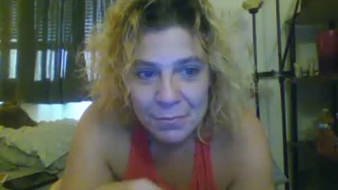 Snapshot of mandilube39 chatting on 10-08-25, 01:20 mindy22 online show from 10-08-25, 01:20