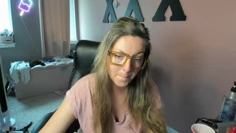 Snapshot of mandybabyxxx chatting on 07-28-26, 10:53 MandyBabyXXX online show from 07-28-26, 10:53