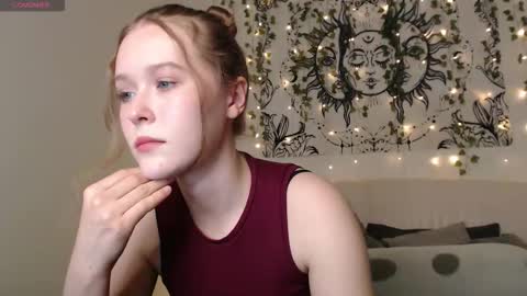 Snapshot of mandymilson chatting on 10-27-25, 04:11 Mandy online show from 10-27-25, 04:11