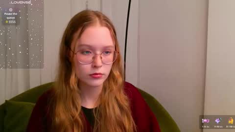 Snapshot of mandymilson chatting on 11-20-25, 02:39 Mandy online show from 11-20-25, 02:39