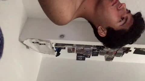 Manguito online show from 09-19-25, 05:02