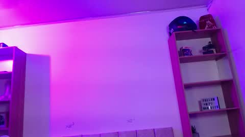 Danny online show from 12-22-25, 01:57