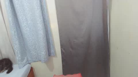 Snapshot of manhattan_men18 chatting on 09-12-25, 07:52 JM18 online show from 09-12-25, 07:52