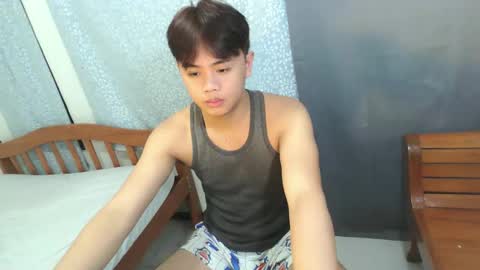 Snapshot of manhattan_men18 chatting on 10-27-25, 06:01 JM18 online show from 10-27-25, 06:01