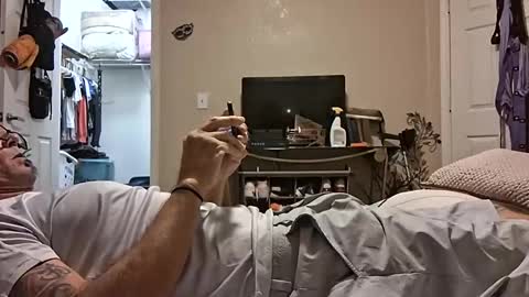 Snapshot of maniak_paraphiliacz chatting on 06-04-26, 01:11 Jan and Man online show from 06-04-26, 01:11