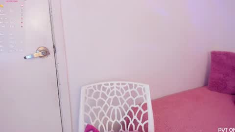 Snapshot of manneliik_ chatting on 07-08-26, 10:25 Sofia Sanchez online show from 07-08-26, 10:25