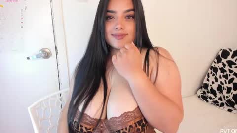 Snapshot of manneliik_ chatting on 07-22-26, 02:03 Sofia Sanchez online show from 07-22-26, 02:03