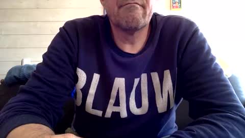 Snapshot of manpower2012 chatting on 05-02-26, 12:43 Manpo online show from 05-02-26, 12:43