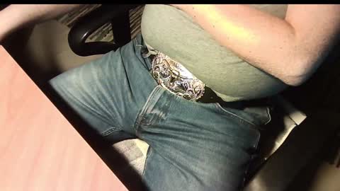 Snapshot of manswed chatting on 12-21-24, 08:43 manswed online show from 12-21-24, 08:43