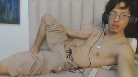 Snapshot of manu_vera8 chatting on 05-27-26, 04:26 Manuel online show from 05-27-26, 04:26