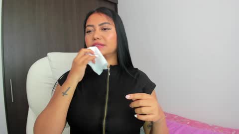 MANUELA online show from 01-05-25, 07:49