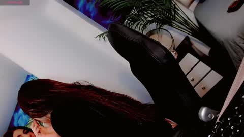 Snapshot of manuela_kingsley chatting on 02-10-25, 11:46 Manuela Kingsley online show from 02-10-25, 11:46