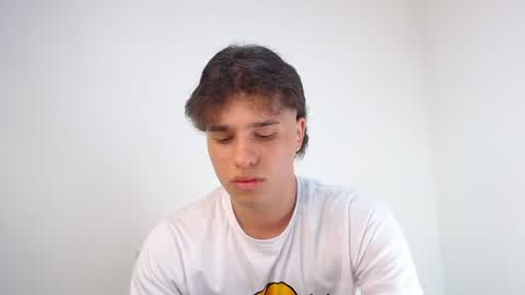 Manuel online show from 06-14-26, 02:24