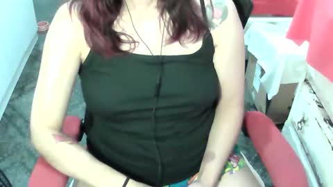 Snapshot of manuescarlate13 chatting on 02-20-26, 05:04 Manu Escarlate online show from 02-20-26, 05:04