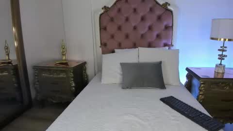 Mara online show from 11-21-25, 04:11