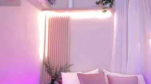 Mara  online show from 12-15-25, 01:10