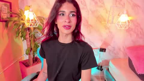 Mara online show from 10-28-25, 04:49