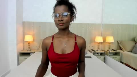 Mara Sinclair online show from 06-03-26, 07:19