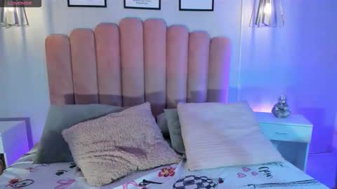 Snapshot of mara_swan_ chatting on 11-01-25, 07:16 MARA online show from 11-01-25, 07:16